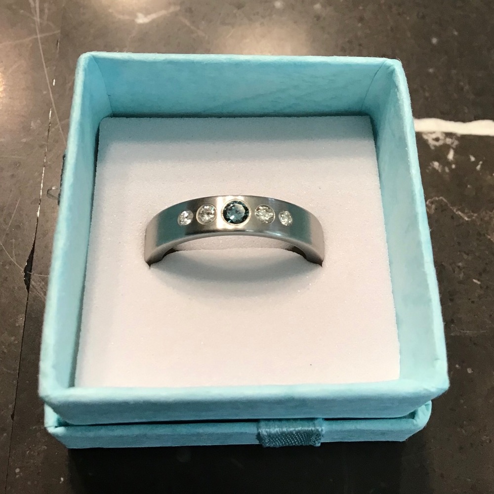 TeNo Stainless w/blue diamond ring 6.25